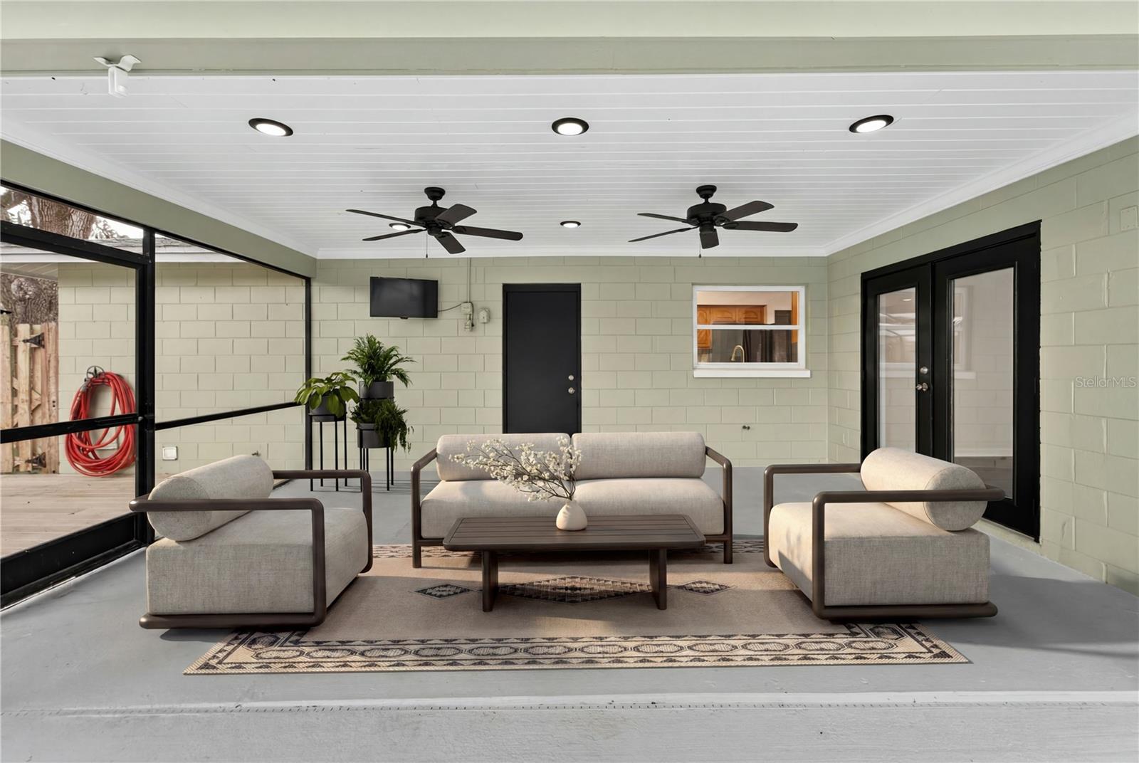 903 OLD DARBY ST, SEFFNER, FL, 33584