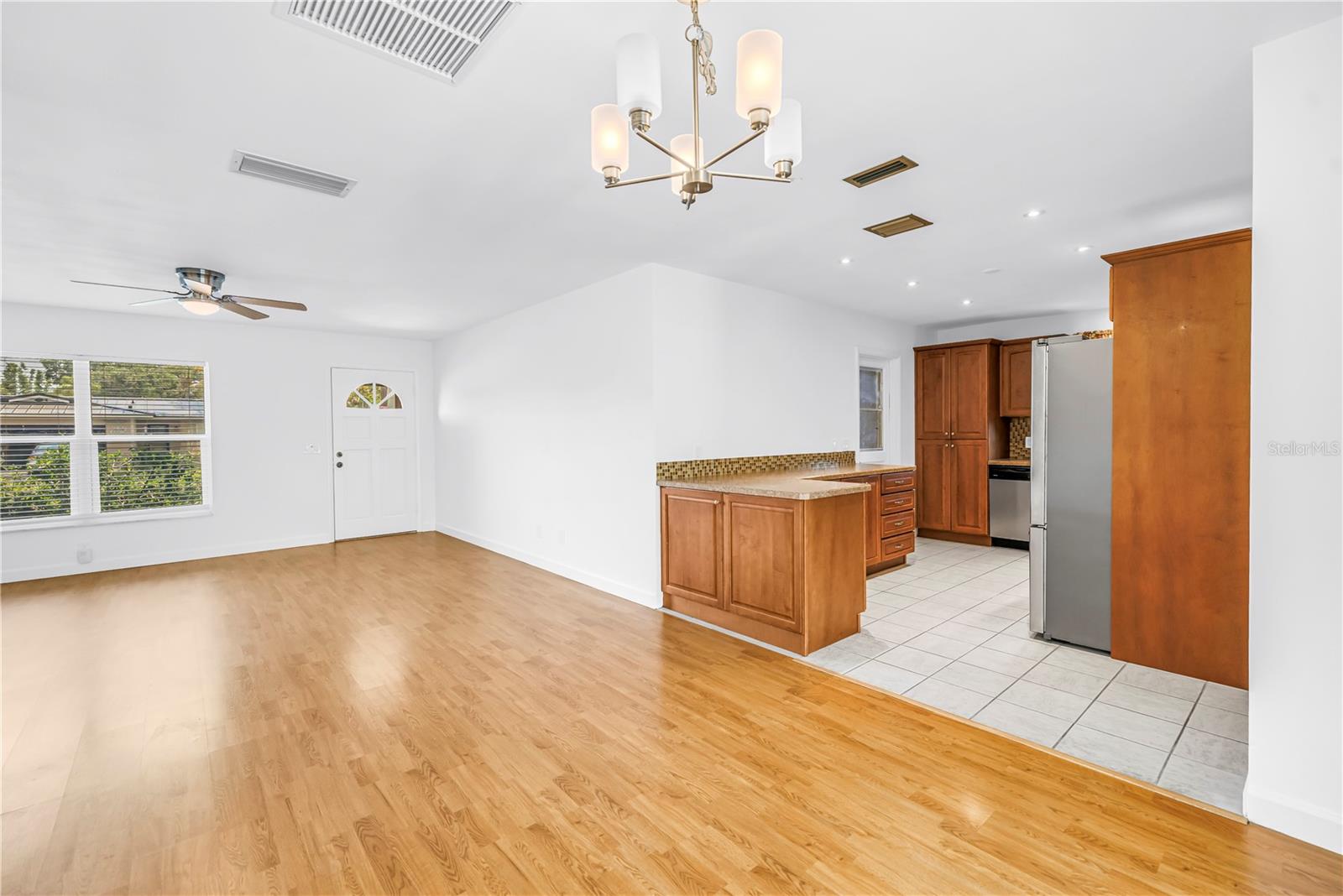 1550 IDLE DR, LARGO, FL, 33756