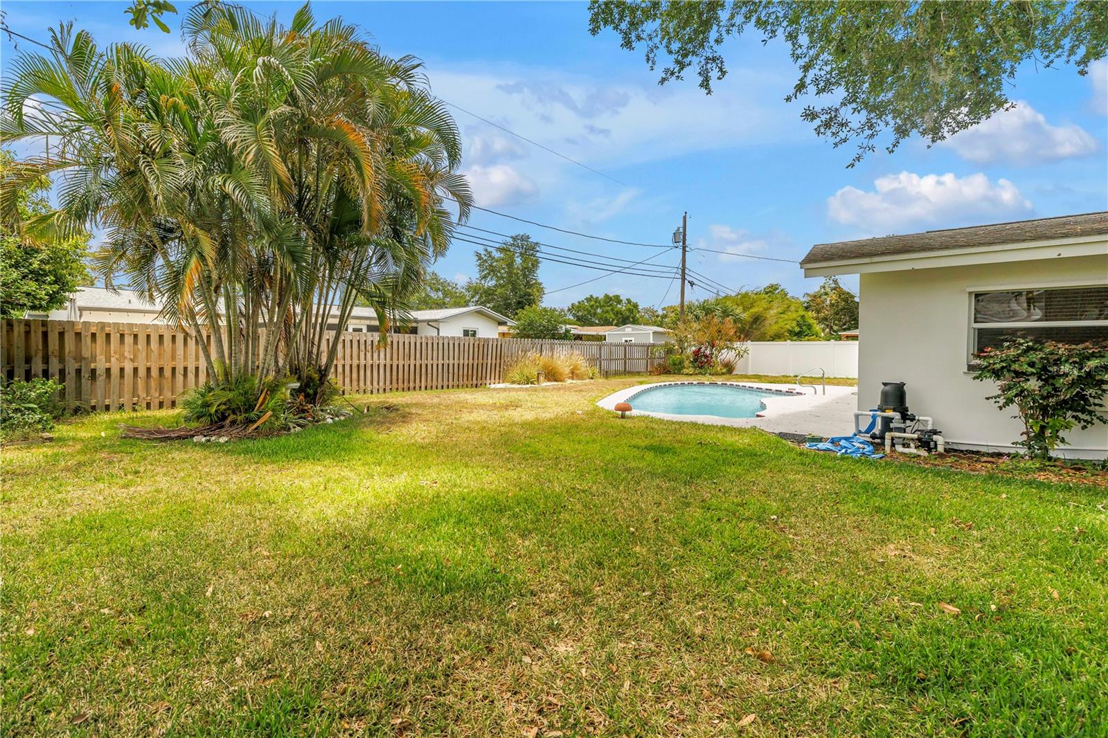 1550 IDLE DR, LARGO, FL, 33756