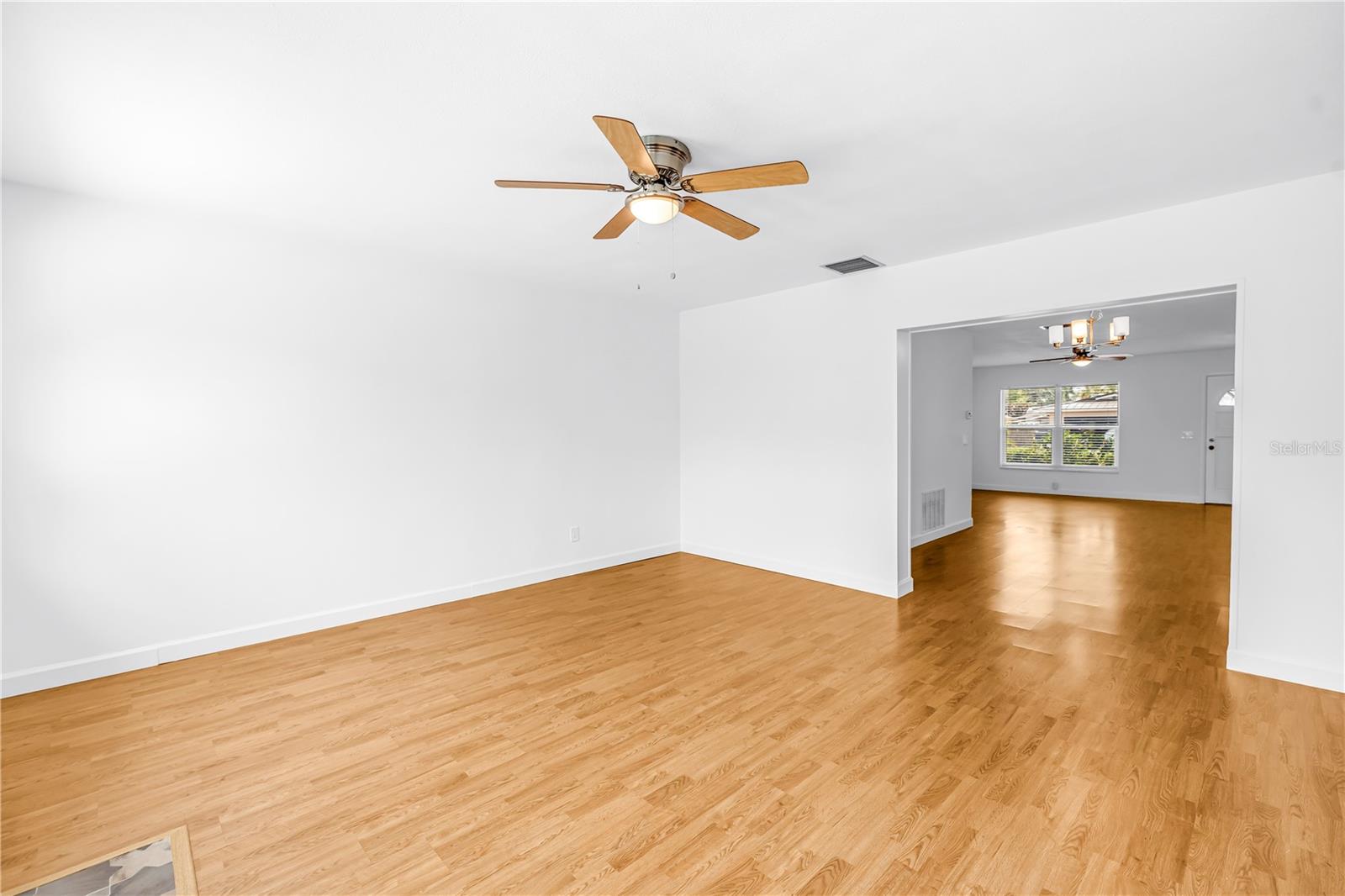 1550 IDLE DR, LARGO, FL, 33756