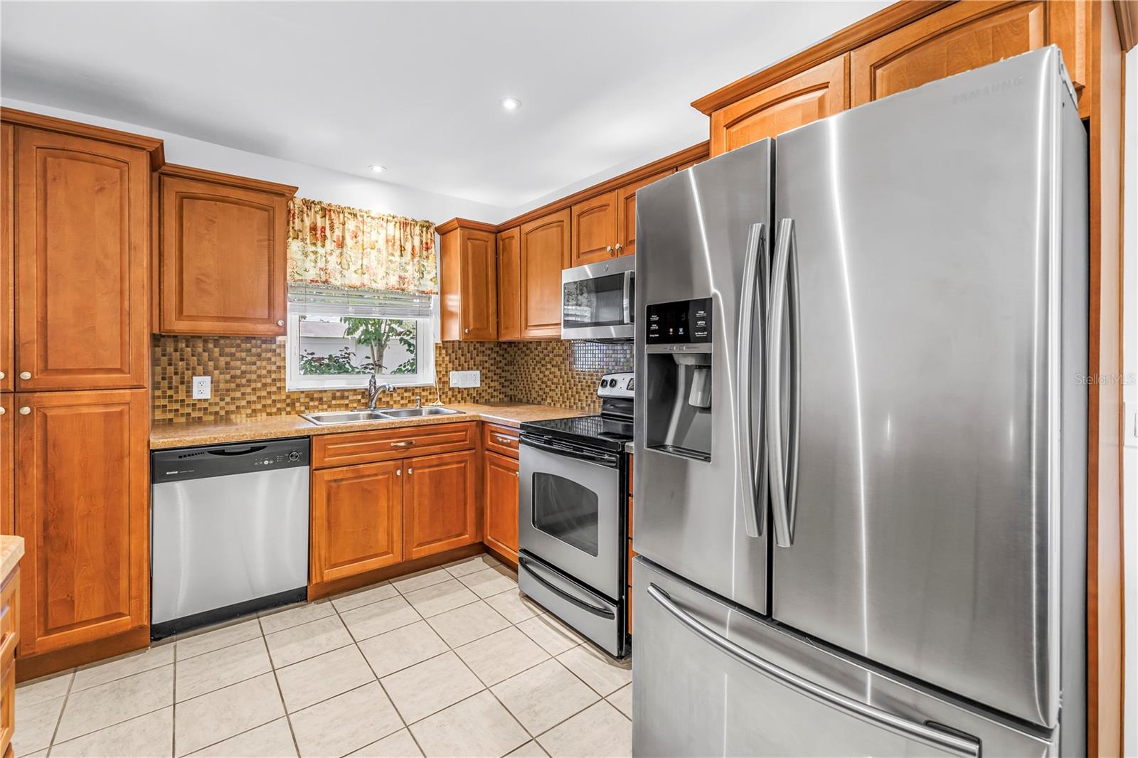 1550 IDLE DR, LARGO, FL, 33756