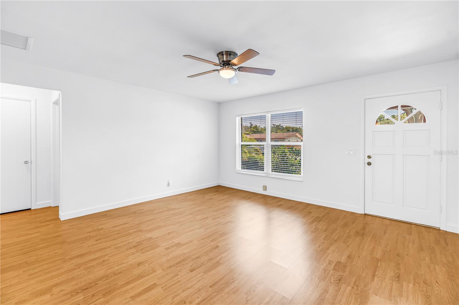 1550 IDLE DR, LARGO, FL, 33756