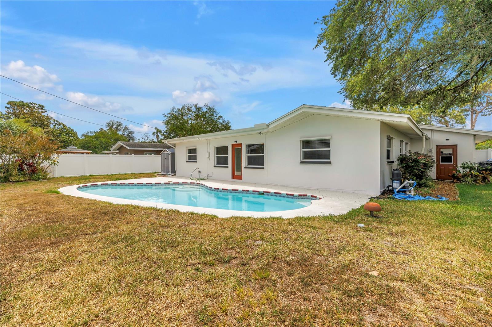 1550 IDLE DR, LARGO, FL, 33756