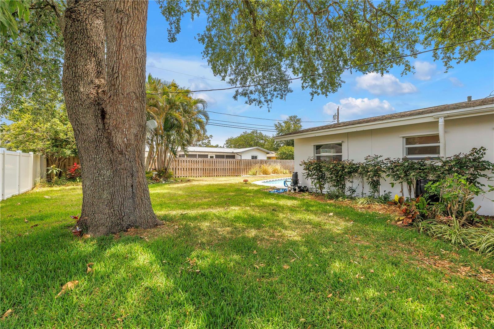 1550 IDLE DR, LARGO, FL, 33756