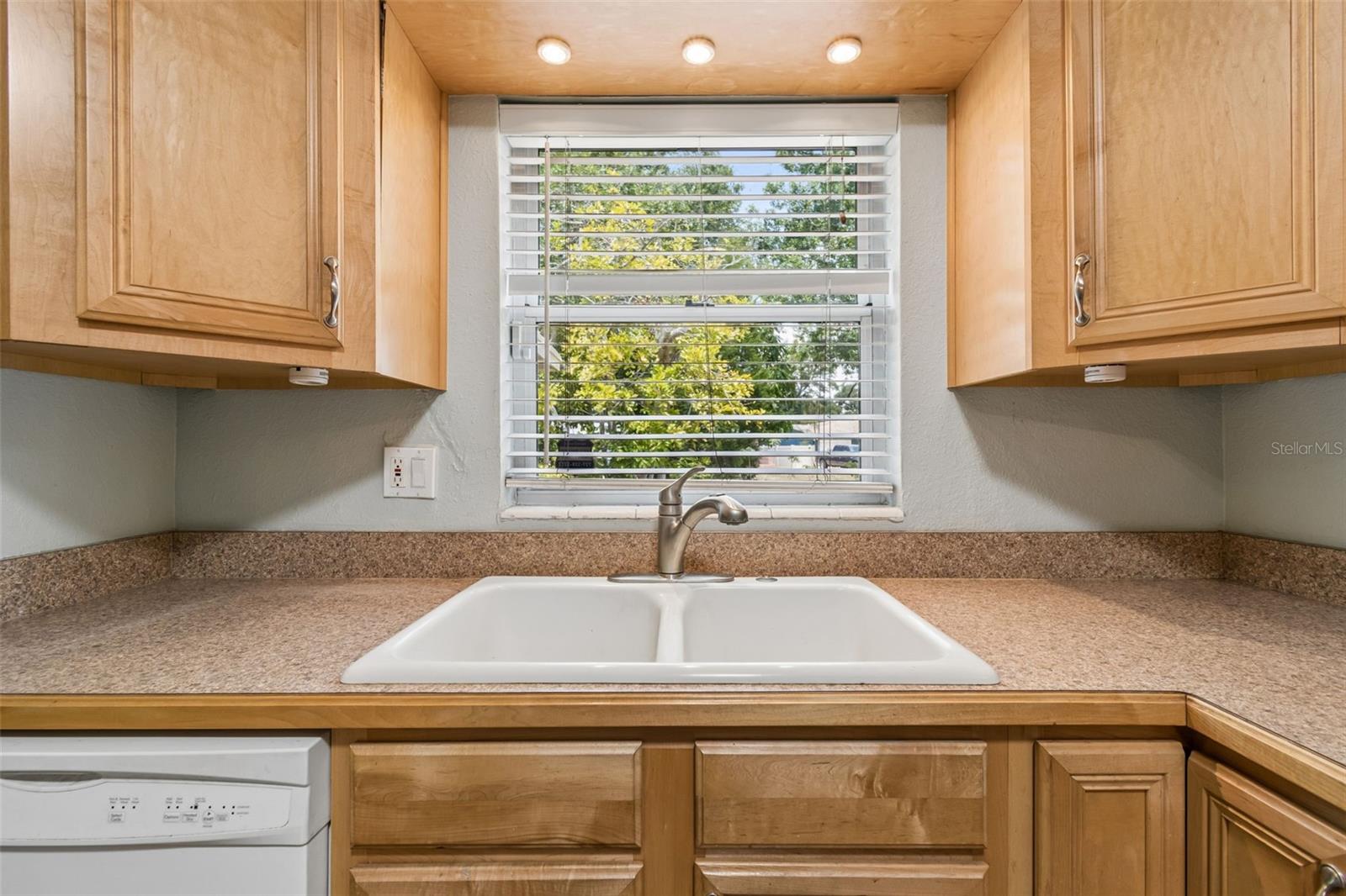 5598 14TH AVE N, ST PETERSBURG, FL, 33710
