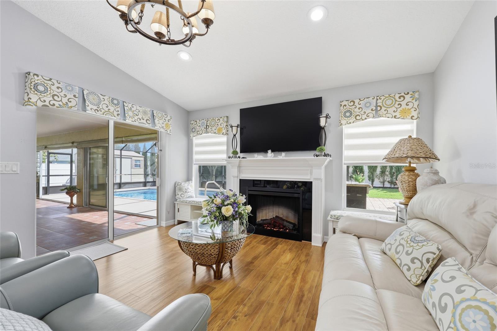 4 PROVIDENCE LN, PALM COAST, FL, 32164