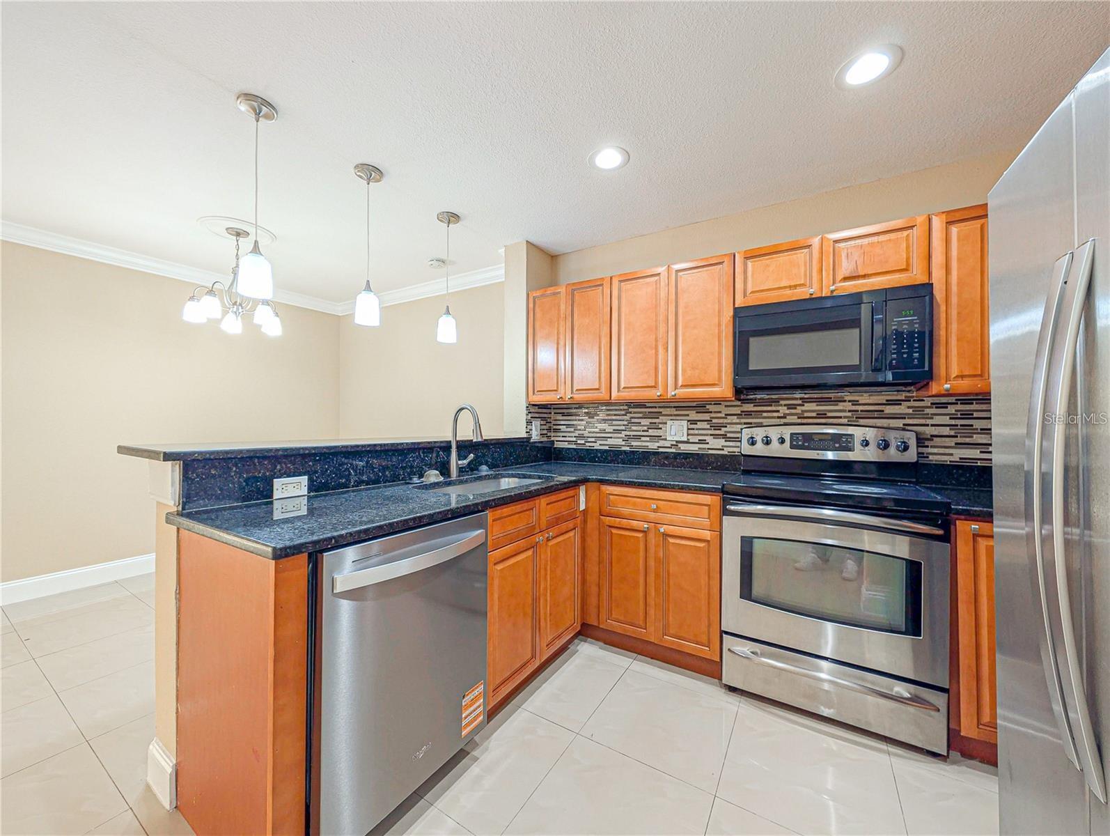 6022 WESTGATE DR #102, ORLANDO, FL, 32835