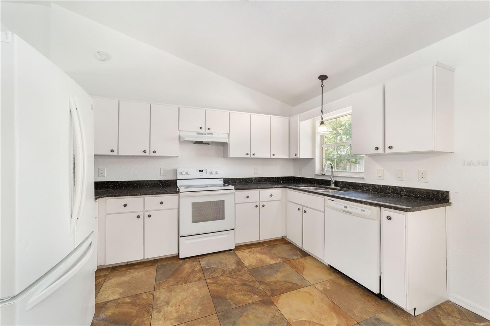 106 REDWOOD TRACK CRSE, OCALA, FL, 34472