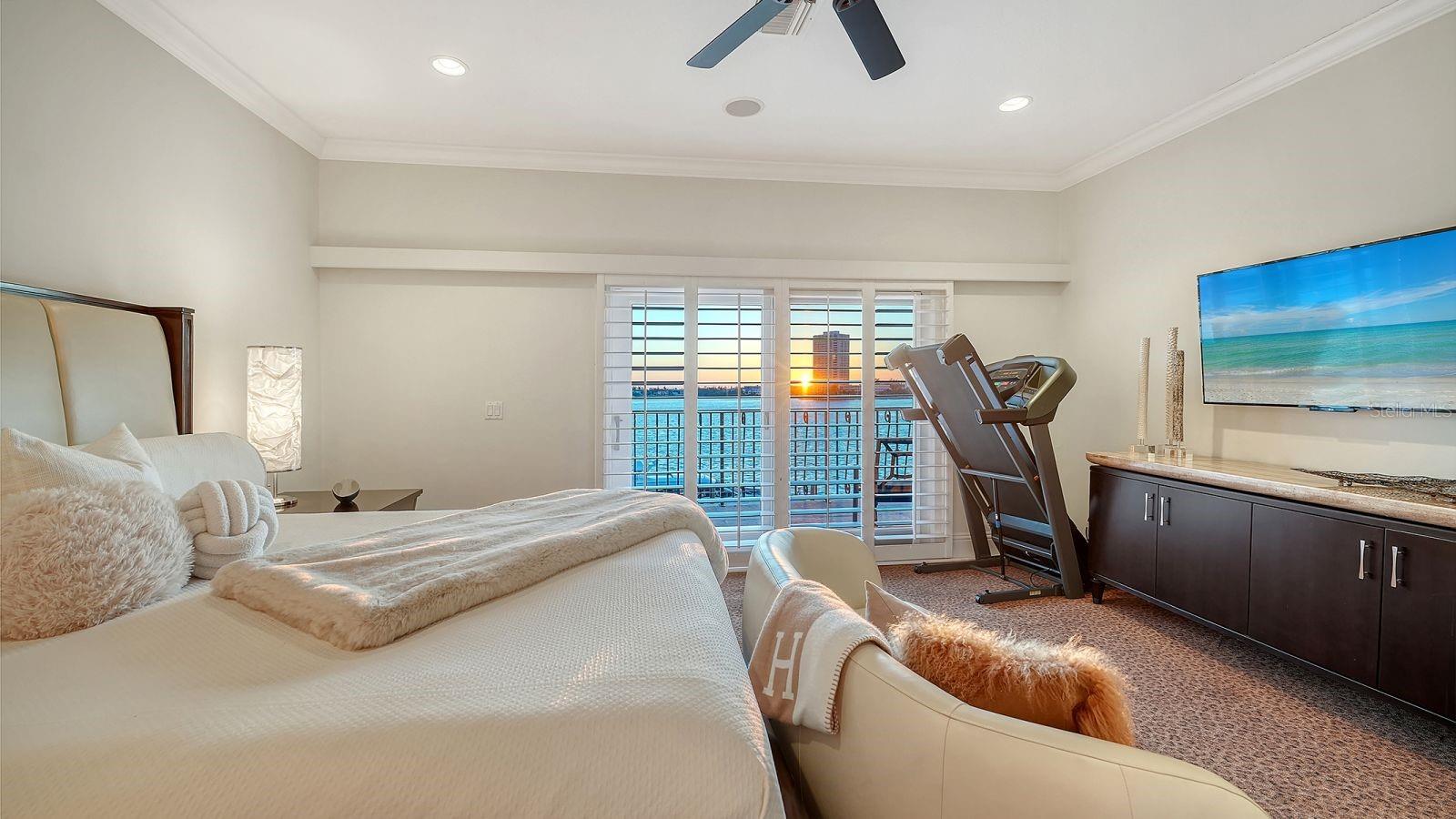 344 W ROYAL FLAMINGO DR, SARASOTA, FL, 34236