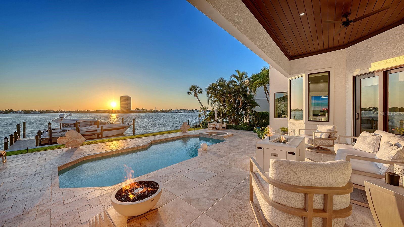 344 W ROYAL FLAMINGO DR, SARASOTA, FL, 34236