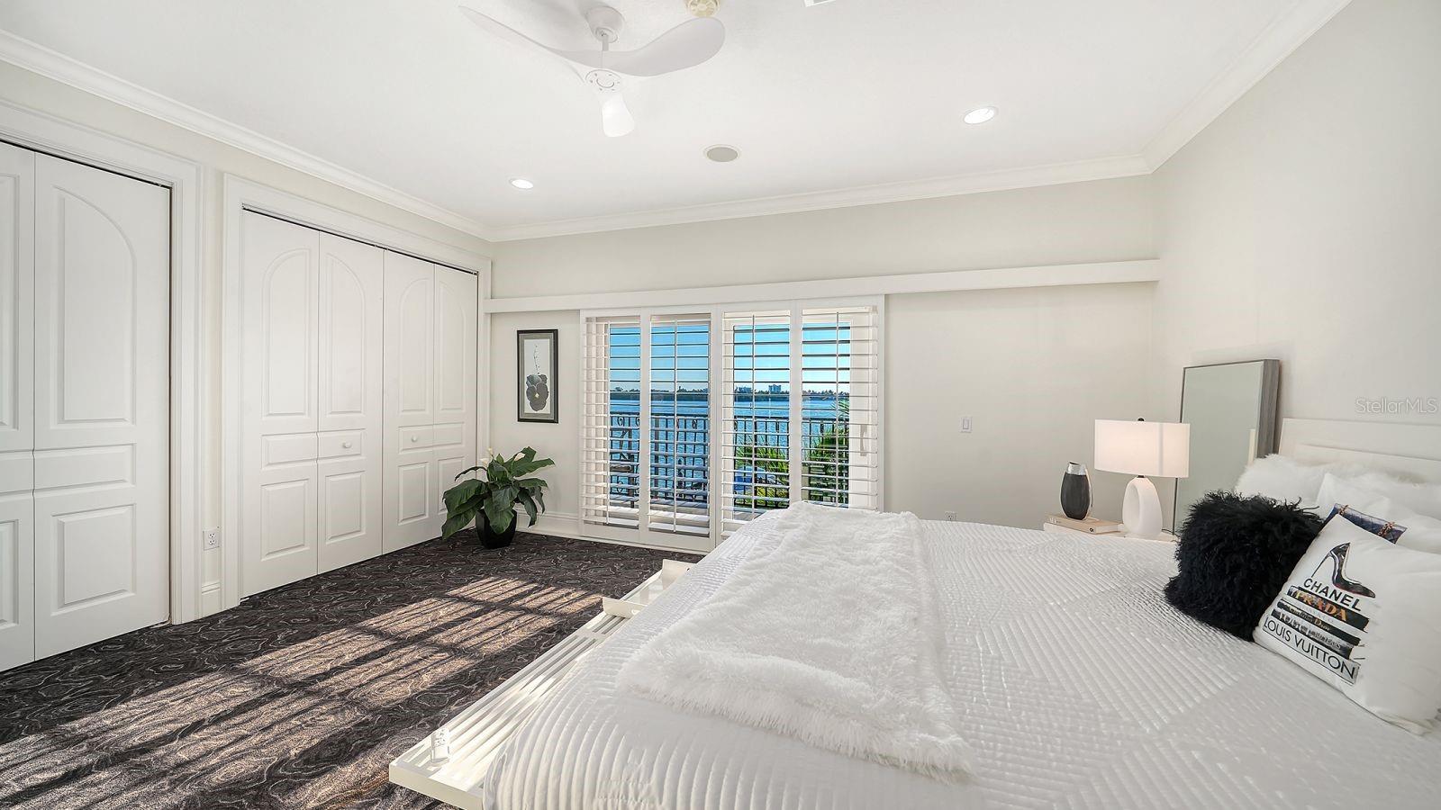 344 W ROYAL FLAMINGO DR, SARASOTA, FL, 34236