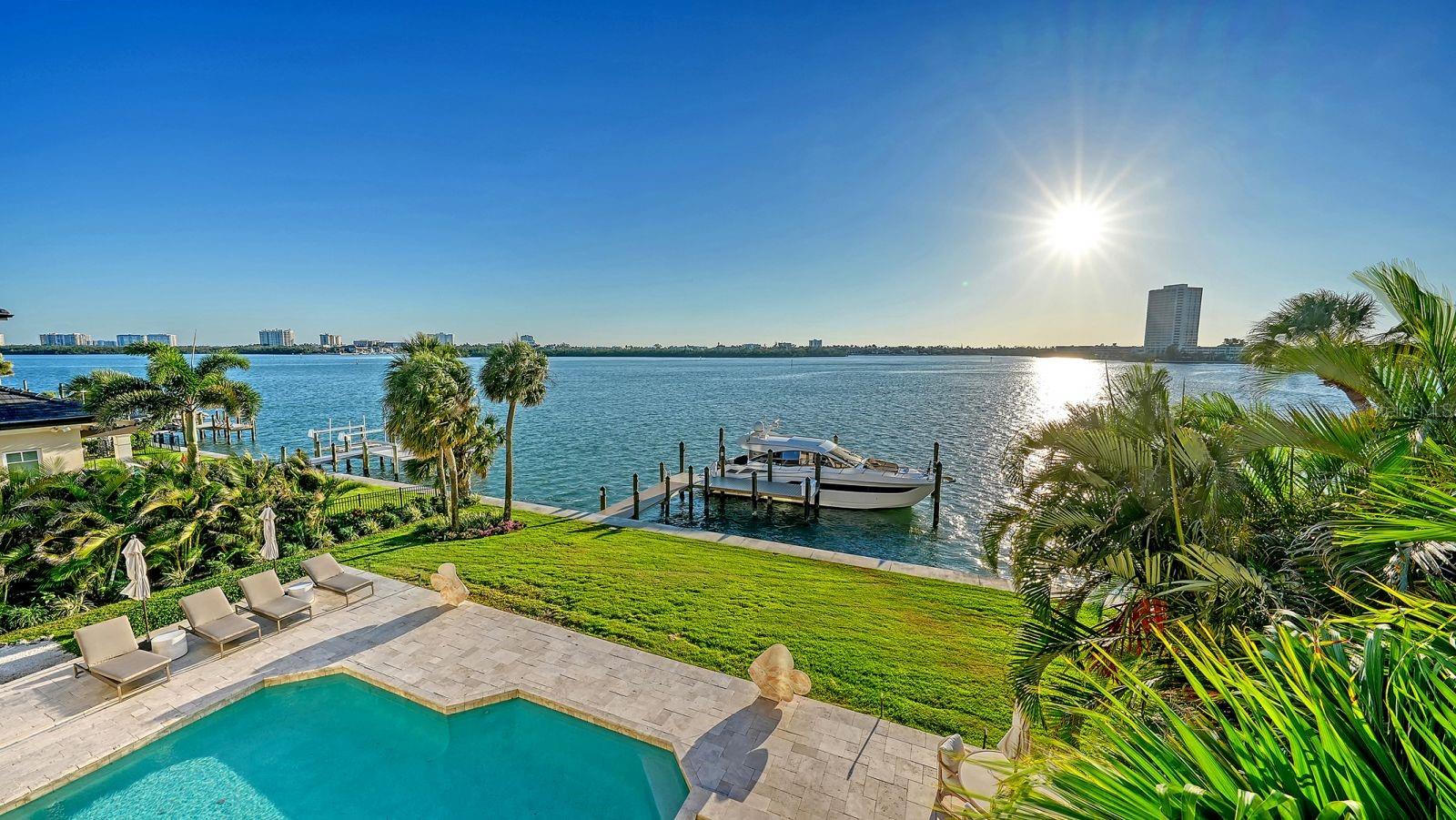 344 W ROYAL FLAMINGO DR, SARASOTA, FL, 34236