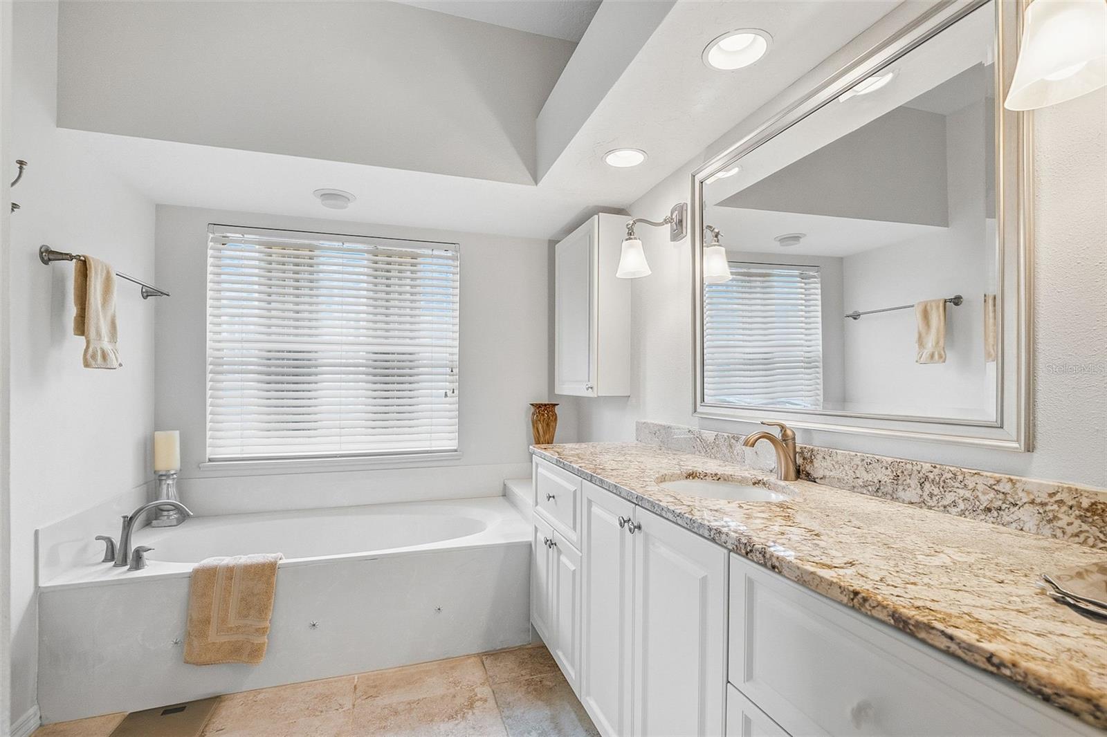 1956 WHITE FEATHER LN, NOKOMIS, FL, 34275