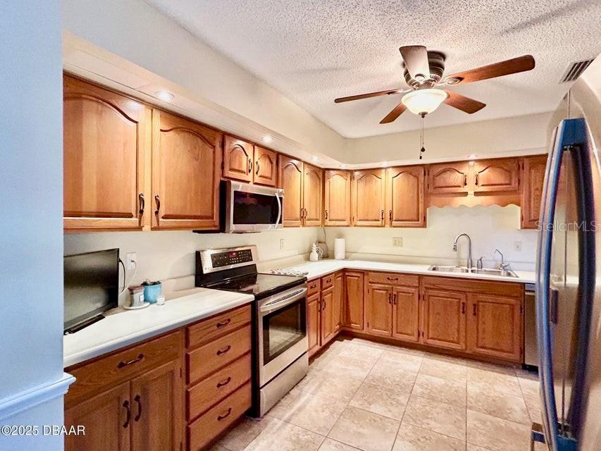 146 DEER LAKE CIR, ORMOND BEACH, FL, 32174