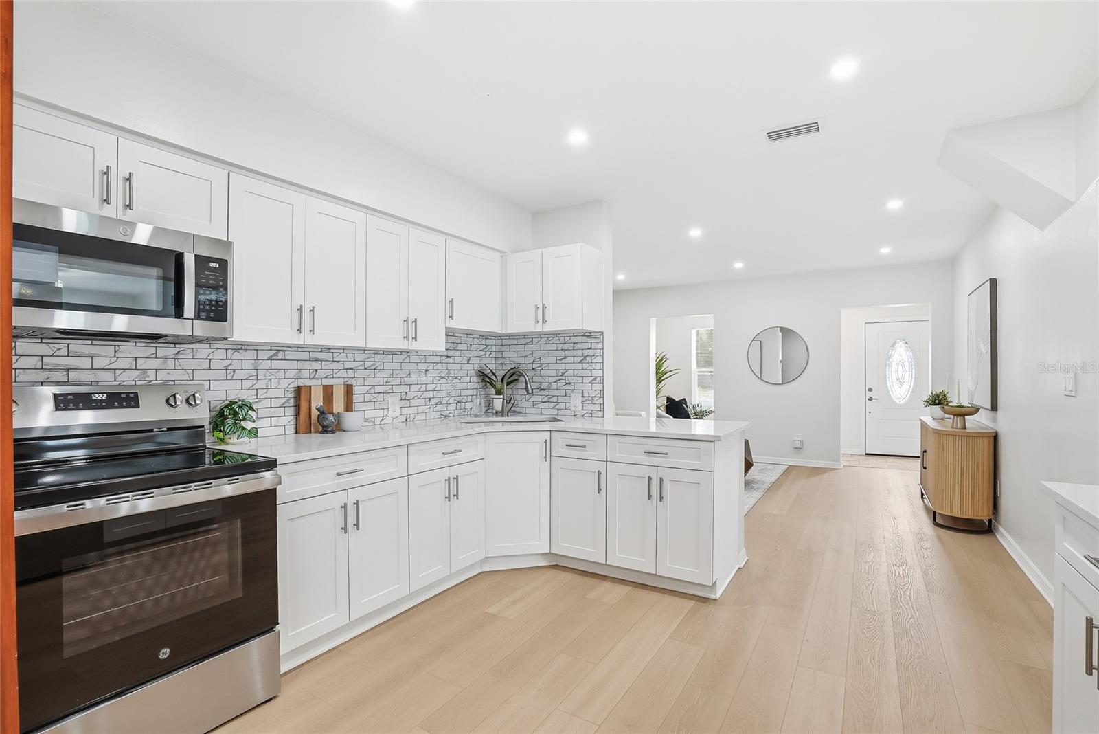 2164 RIVIERA DR, CLEARWATER, FL, 33763