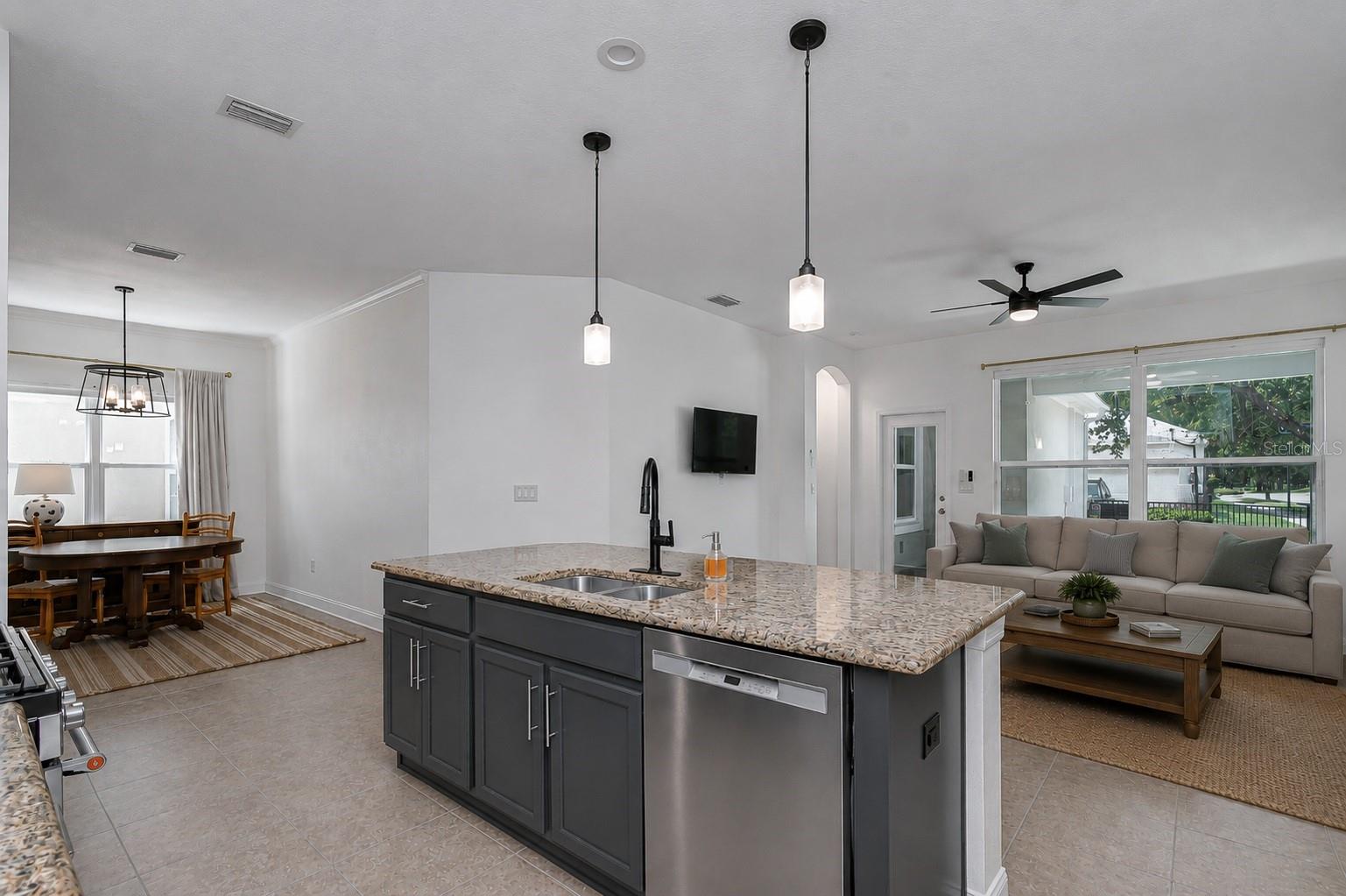 5301 MATCH POINT PL, LITHIA, FL, 33547
