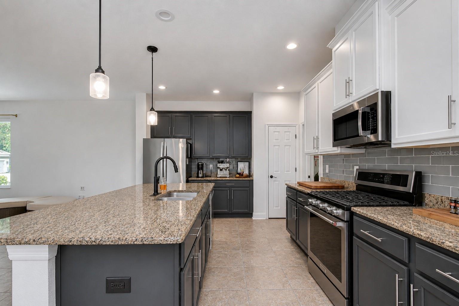 5301 MATCH POINT PL, LITHIA, FL, 33547