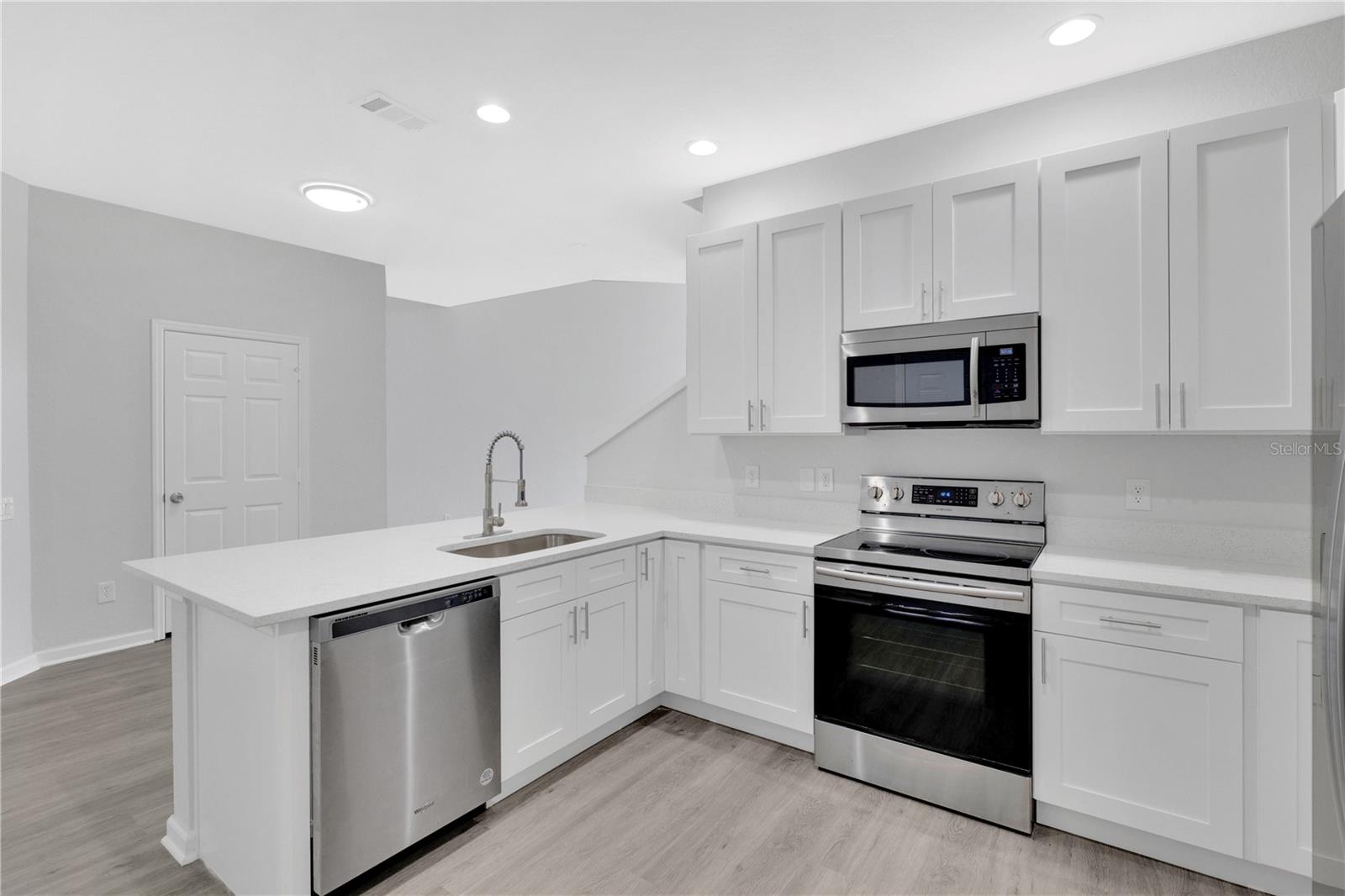 1467 SHALLCROSS AVE, ORLANDO, FL, 32828