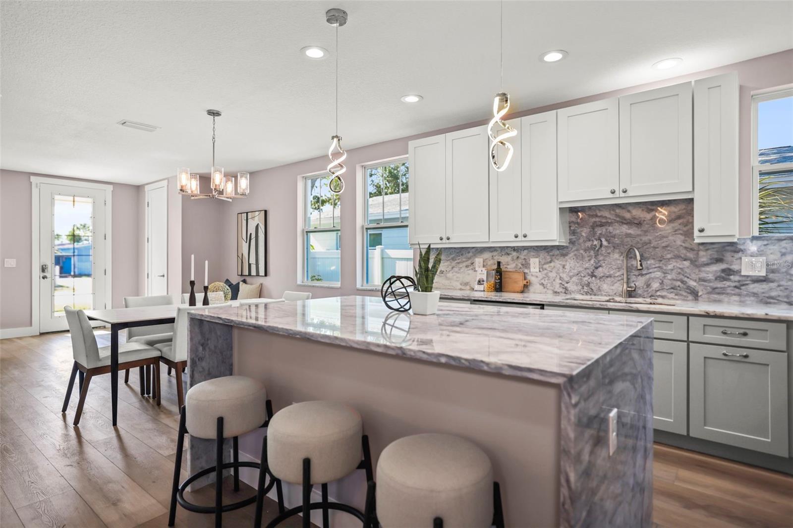 3259 EMERSON AVE S, ST PETERSBURG, FL, 33712