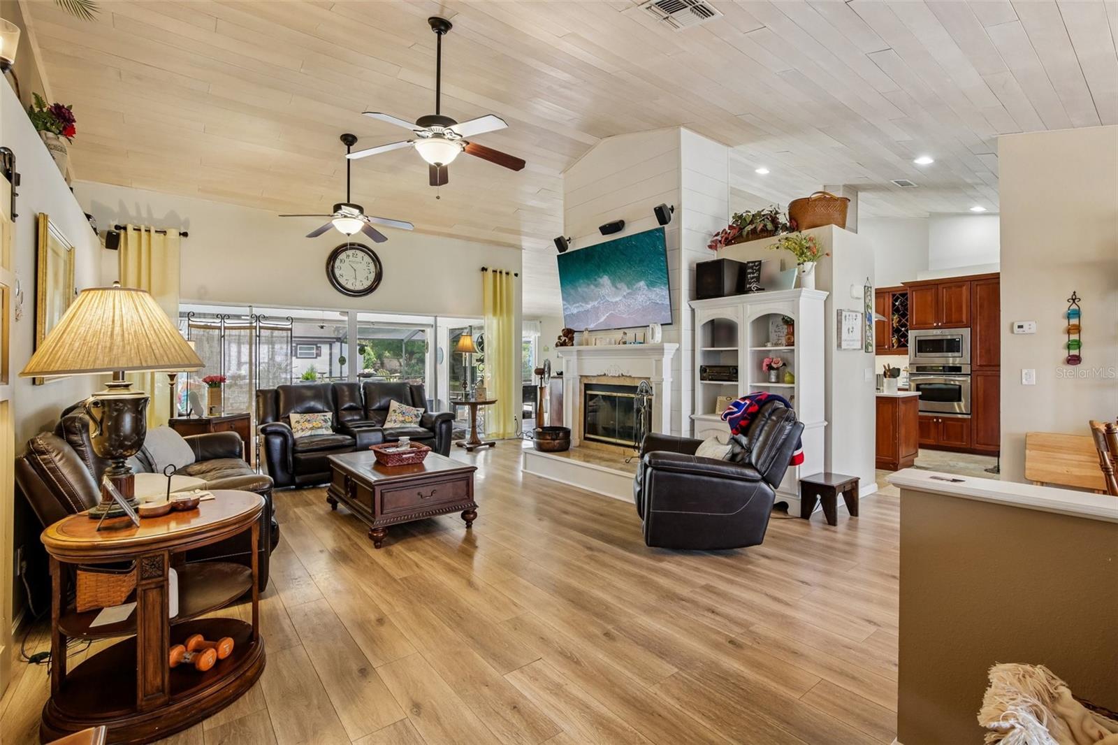 213 N BROCKFIELD DR, SUN CITY CENTER, FL, 33573