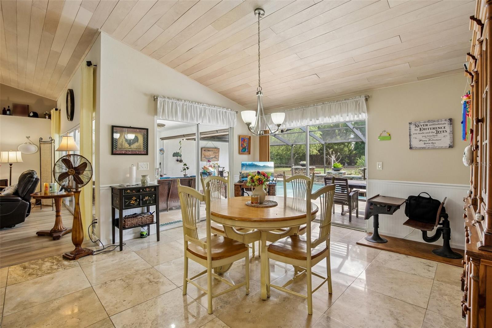 213 N BROCKFIELD DR, SUN CITY CENTER, FL, 33573