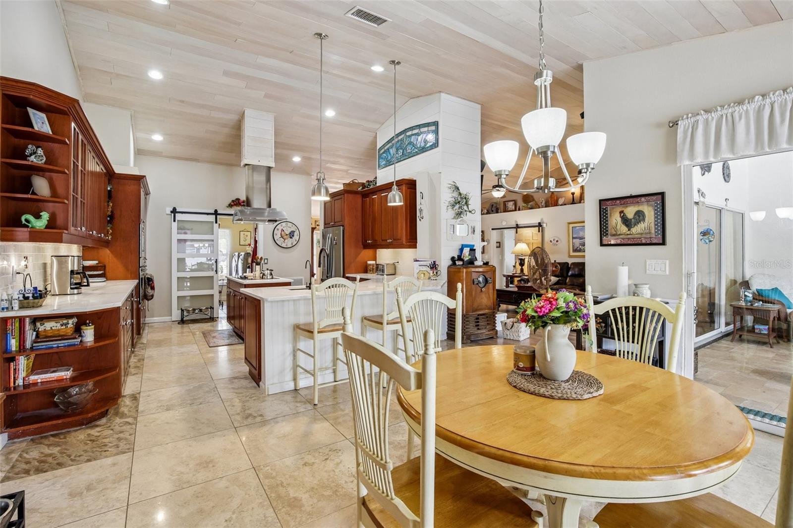 213 N BROCKFIELD DR, SUN CITY CENTER, FL, 33573