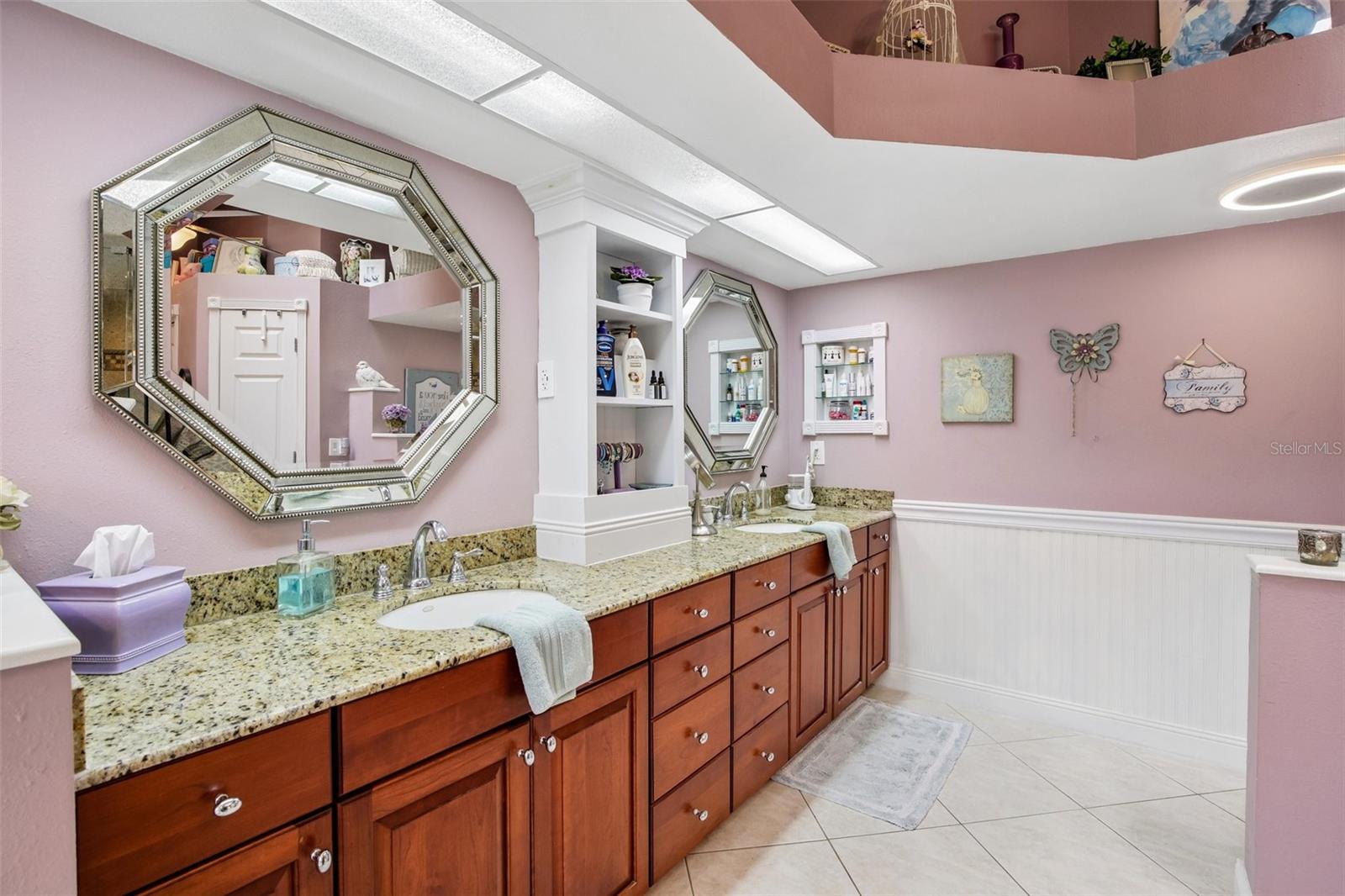 213 N BROCKFIELD DR, SUN CITY CENTER, FL, 33573