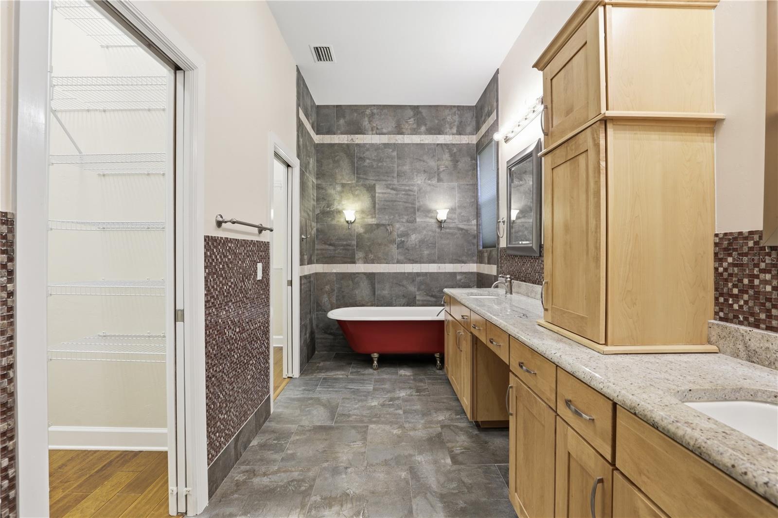 8963 SW 80TH AVE, GAINESVILLE, FL, 32608