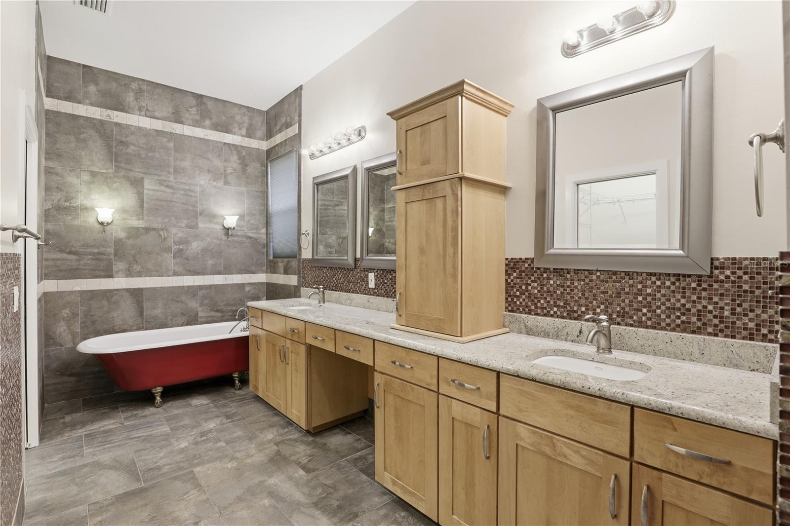 8963 SW 80TH AVE, GAINESVILLE, FL, 32608