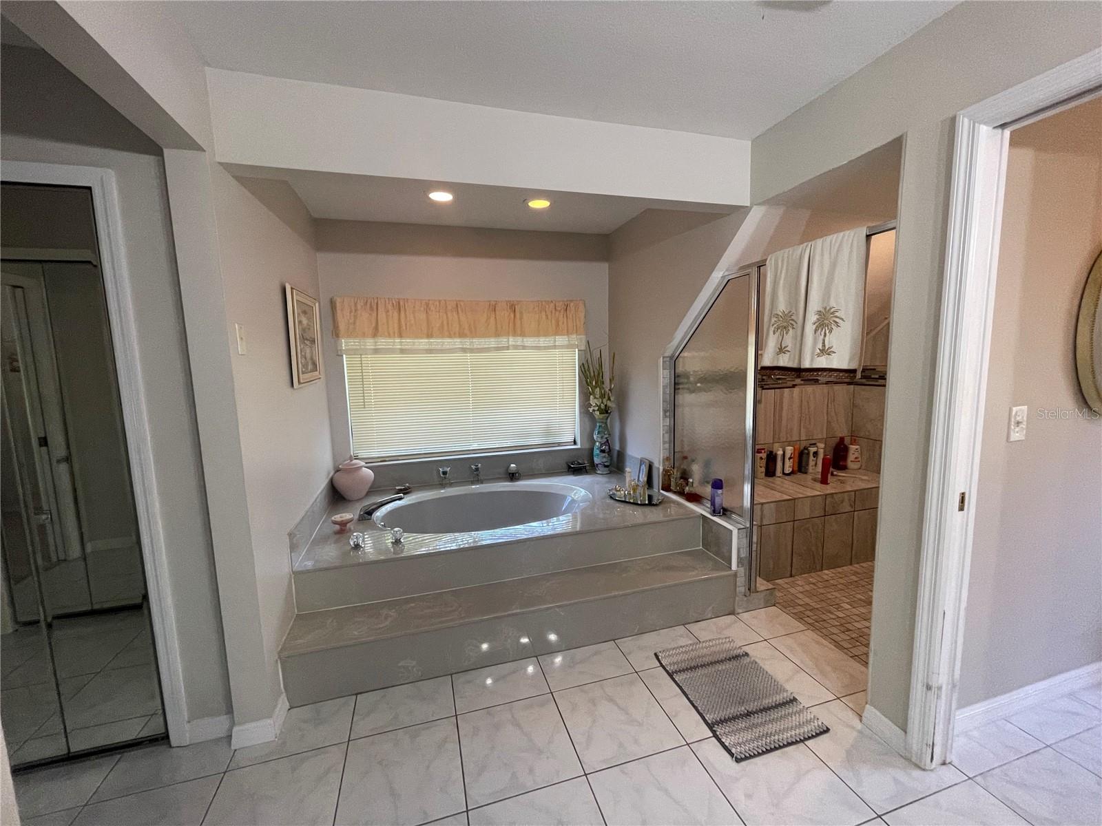 4696 LONG LAKE DR, SARASOTA, FL, 34233