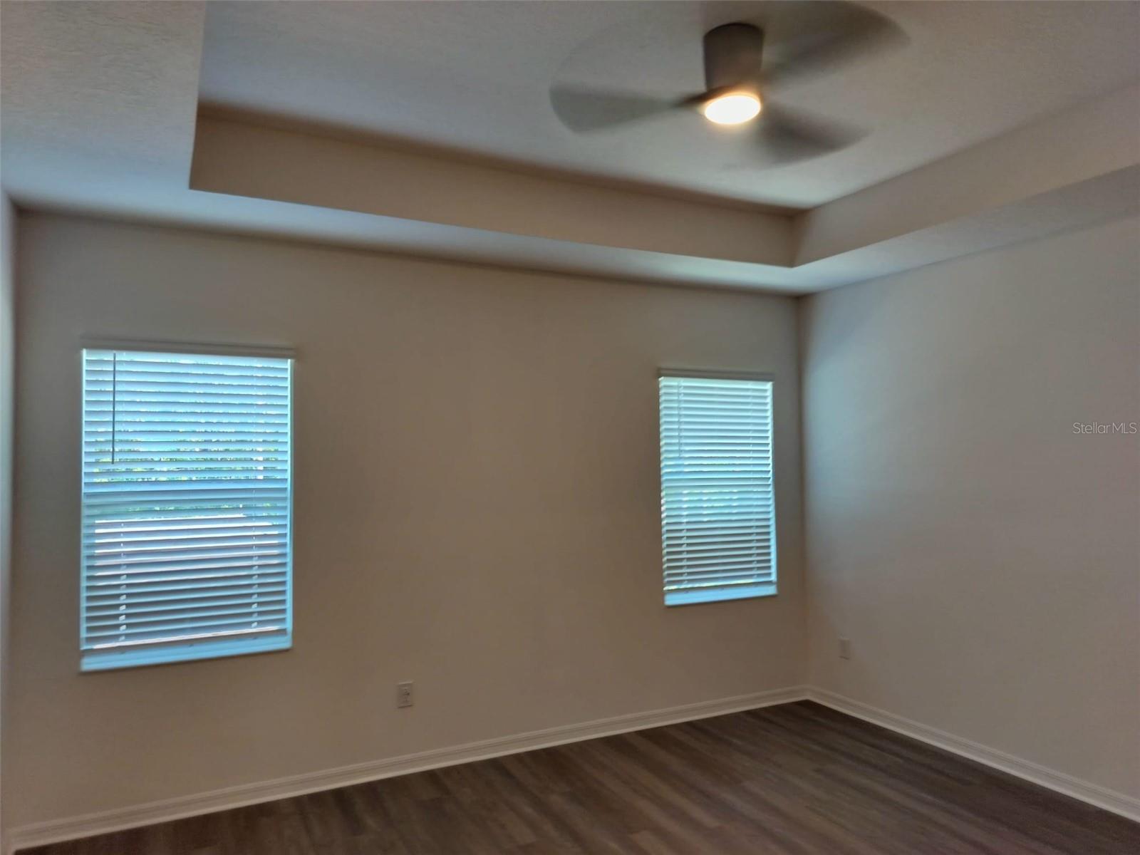 1358 KINGS CROWN ST, MOUNT DORA, FL, 32757