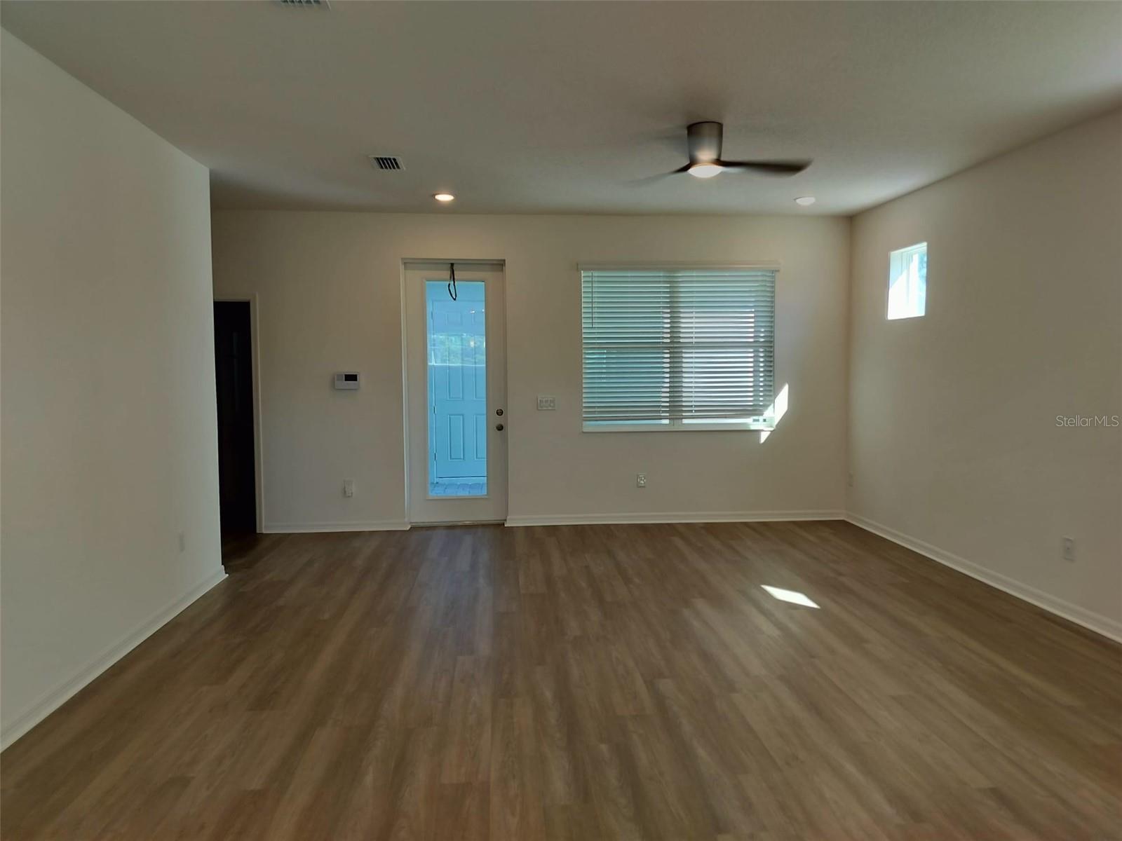 1358 KINGS CROWN ST, MOUNT DORA, FL, 32757