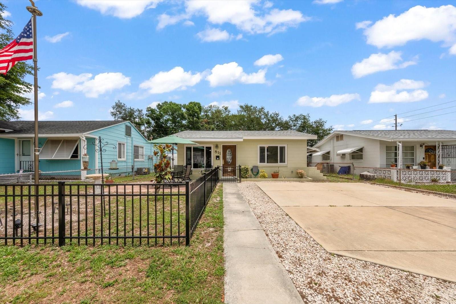 811 48TH AVE N, ST PETERSBURG, FL, 33703