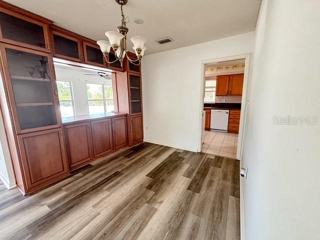 121 E PINE ST, HOWEY IN THE HILLS, FL, 34737