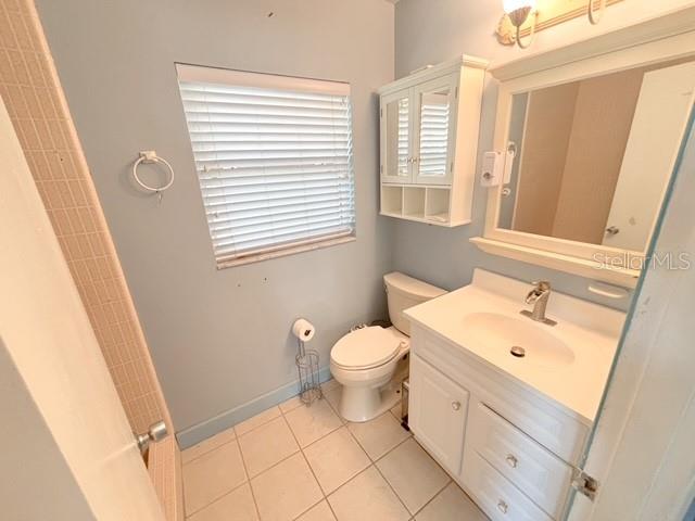 121 E PINE ST, HOWEY IN THE HILLS, FL, 34737