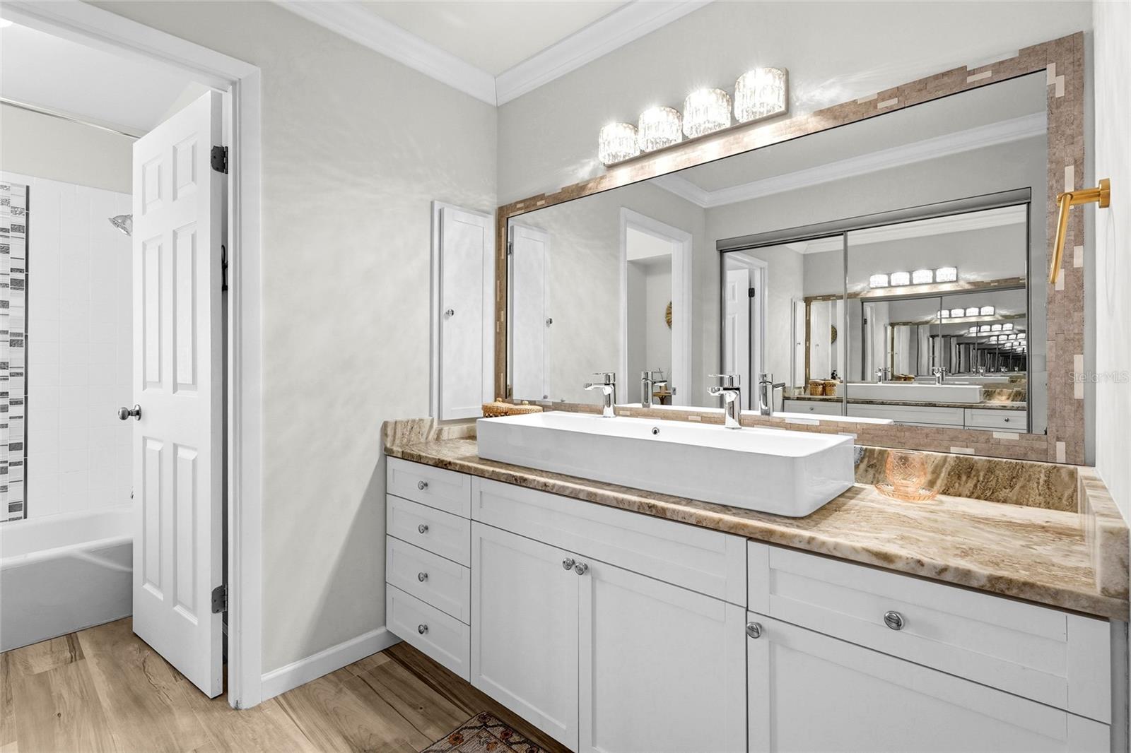 2383 LAKESIDE MEWS #D3, SARASOTA, FL, 34235