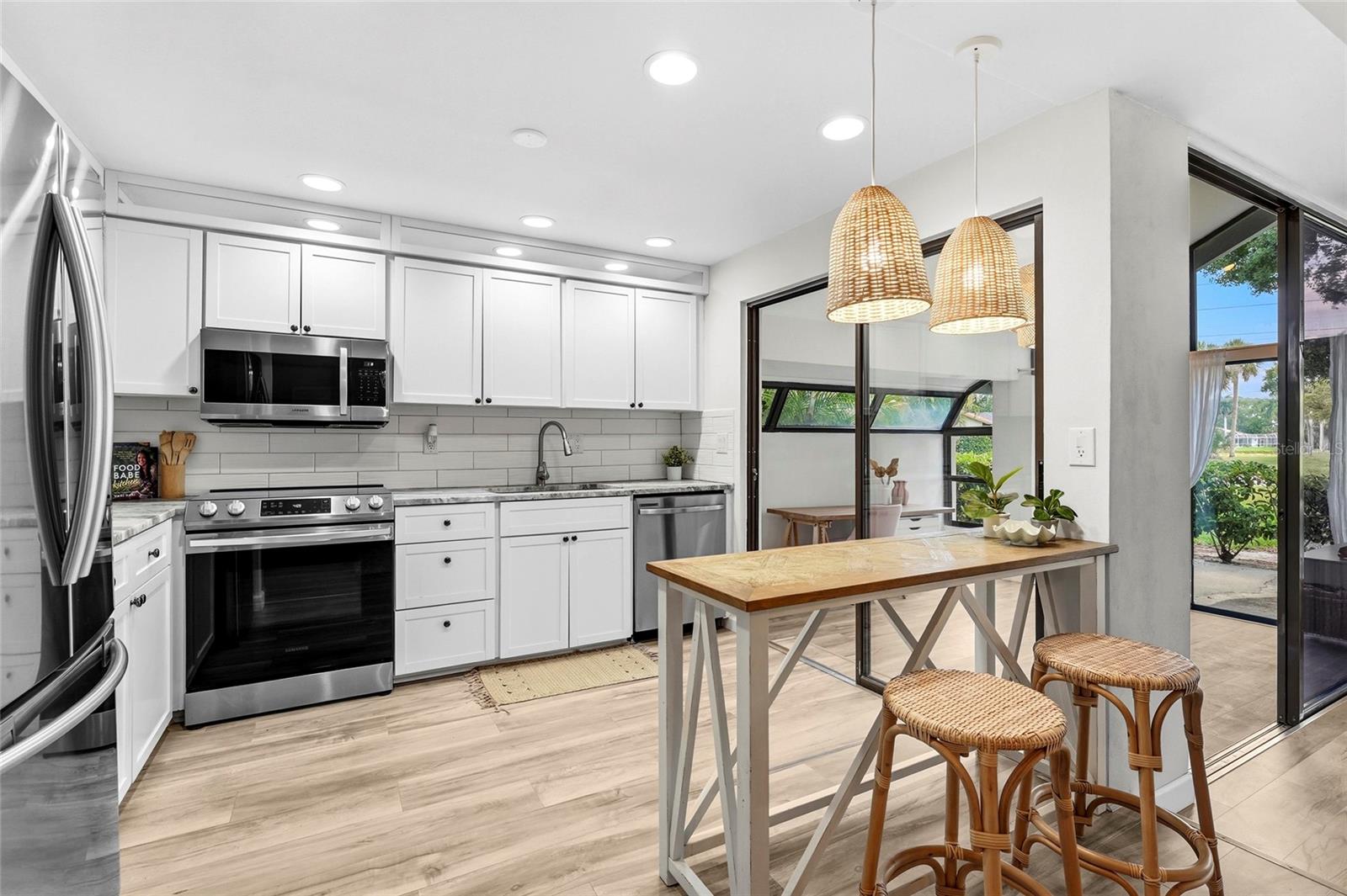 2383 LAKESIDE MEWS #D3, SARASOTA, FL, 34235