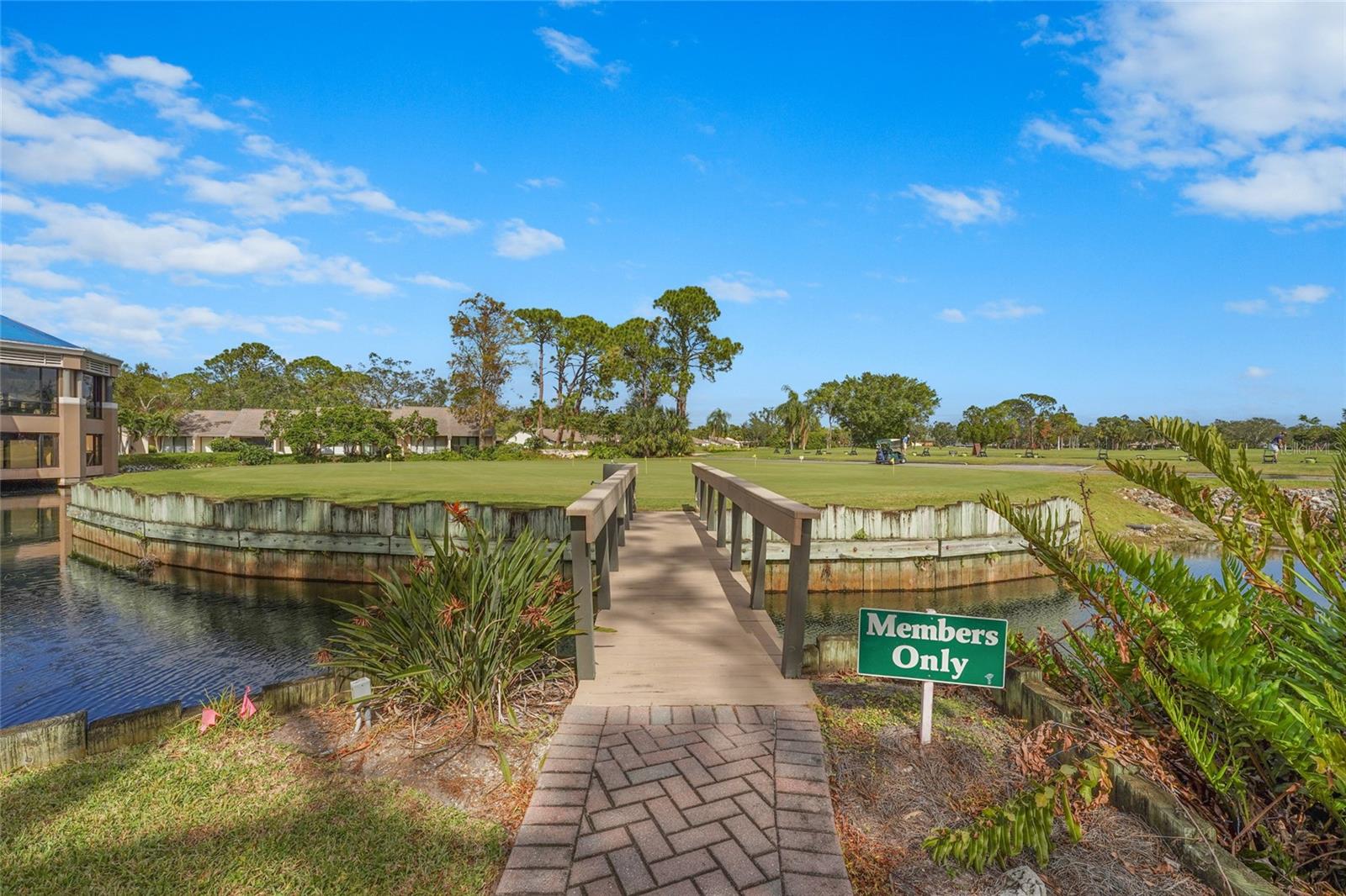 2383 LAKESIDE MEWS #D3, SARASOTA, FL, 34235