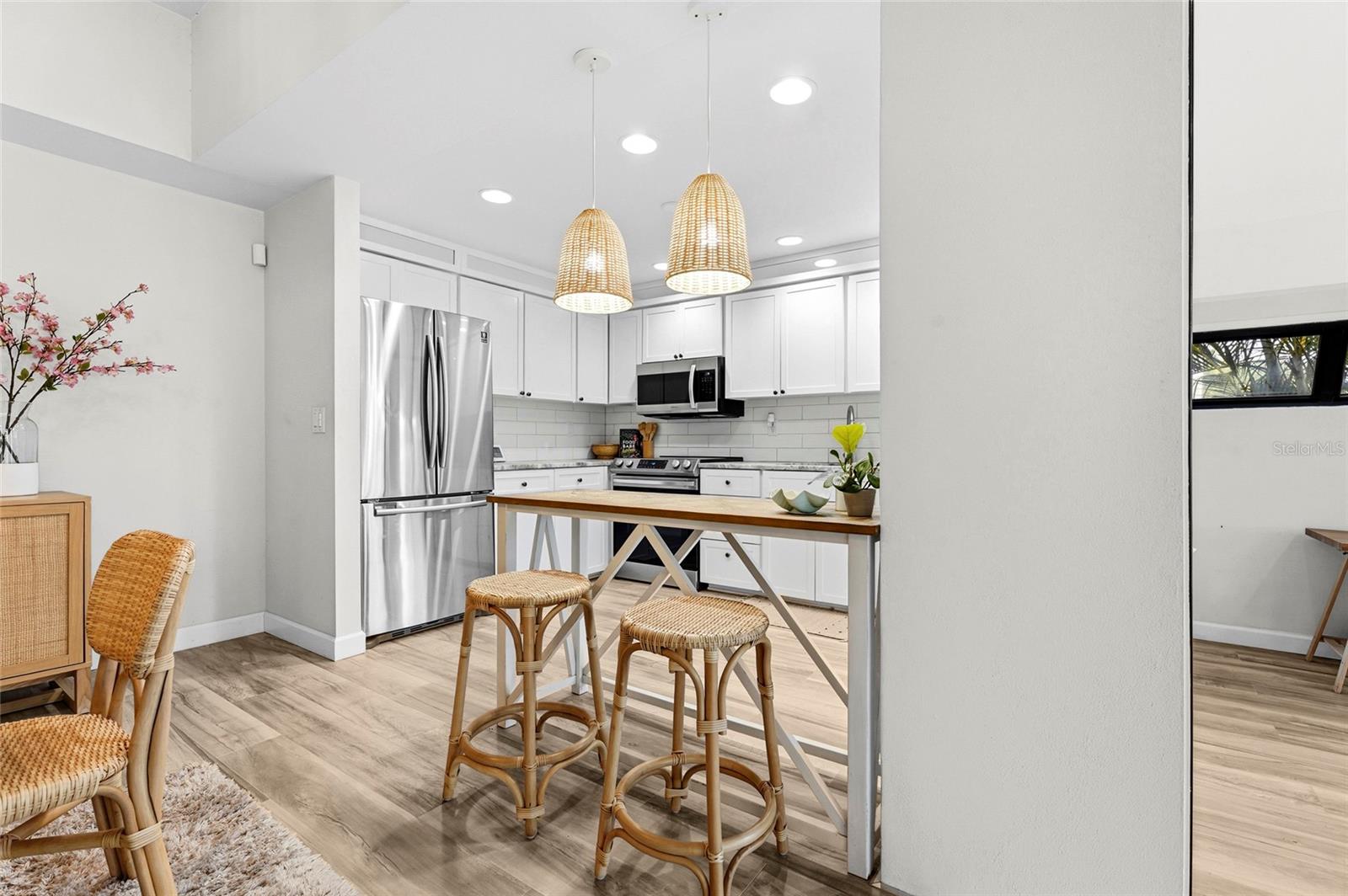 2383 LAKESIDE MEWS #D3, SARASOTA, FL, 34235