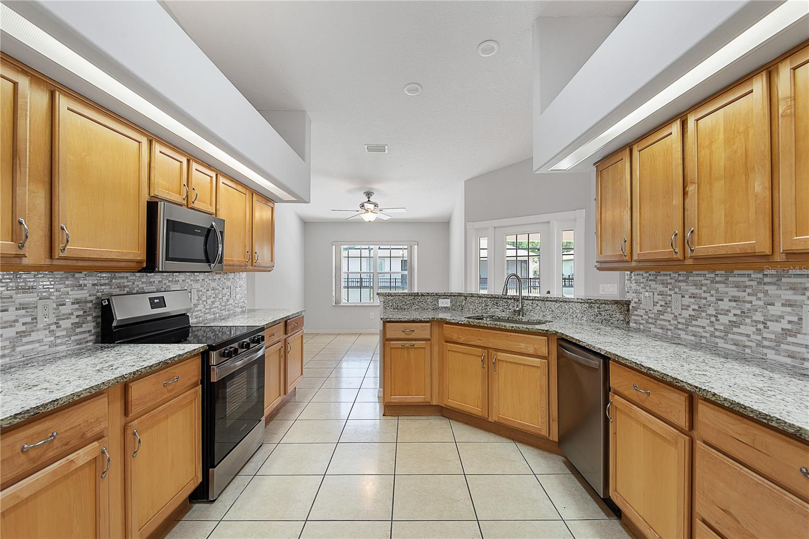 142 ERIC DR, PALM COAST, FL, 32164