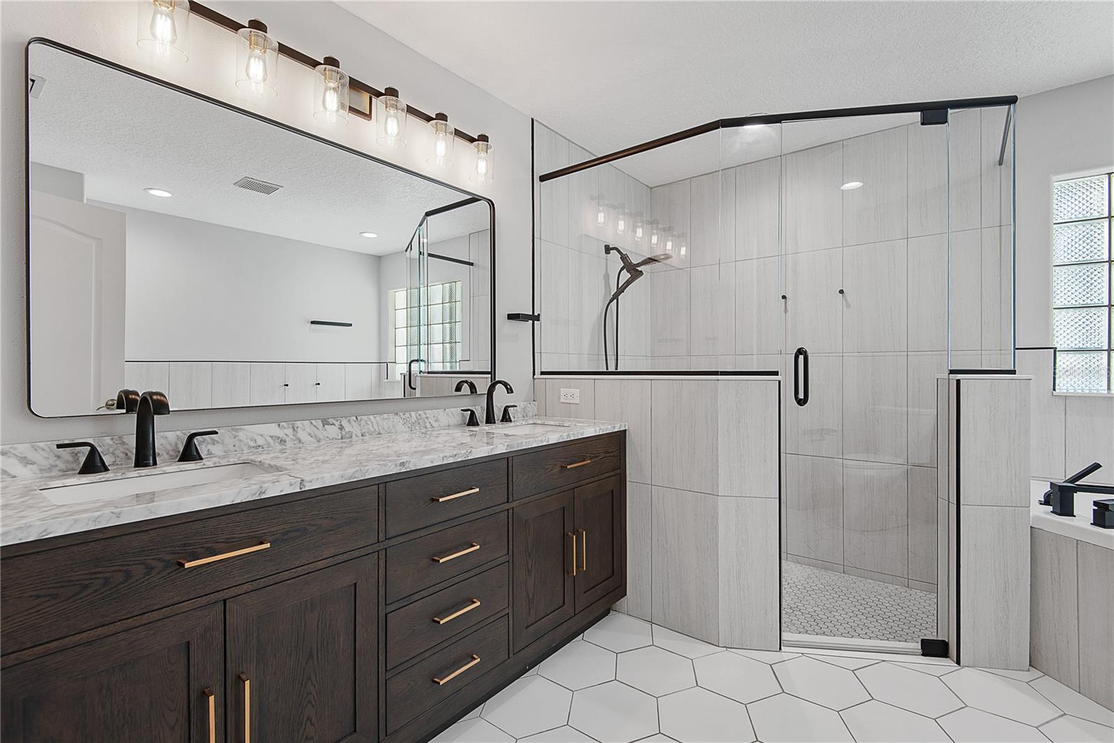 142 ERIC DR, PALM COAST, FL, 32164