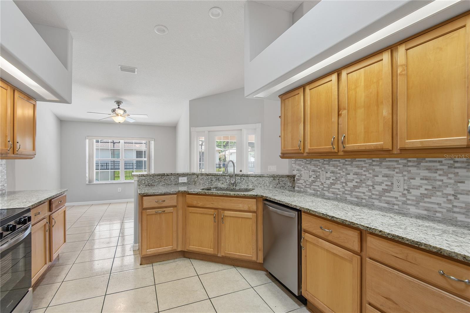 142 ERIC DR, PALM COAST, FL, 32164