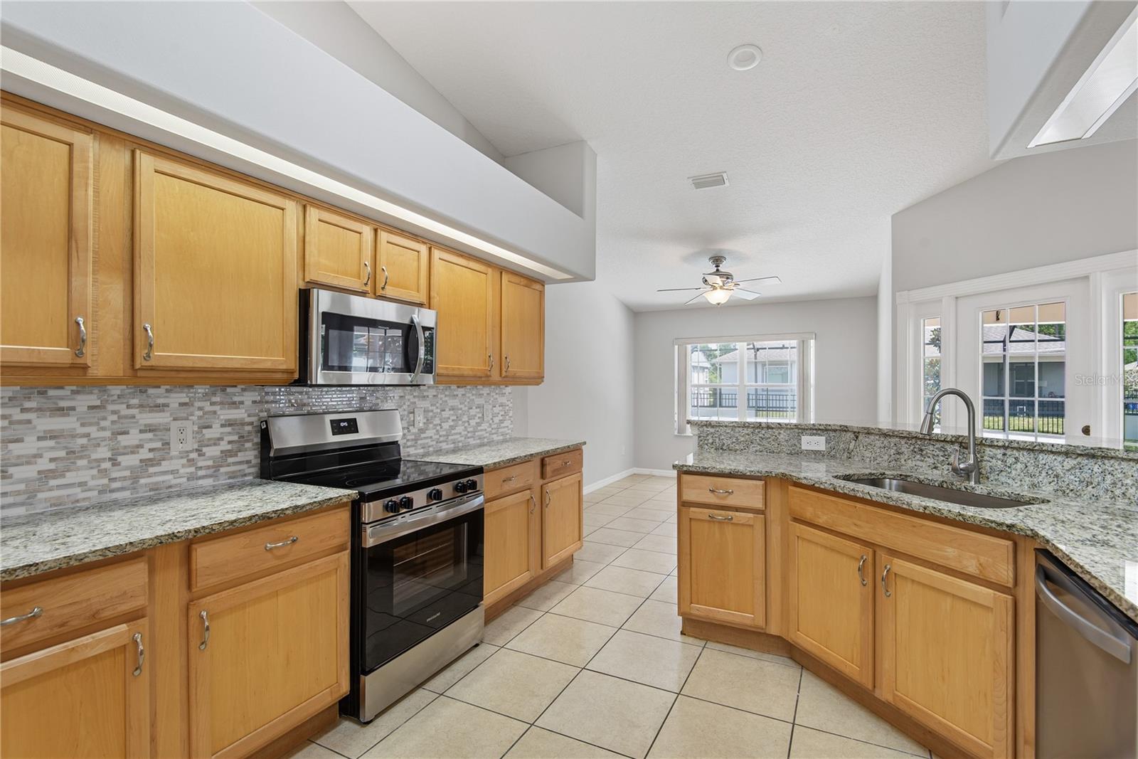 142 ERIC DR, PALM COAST, FL, 32164