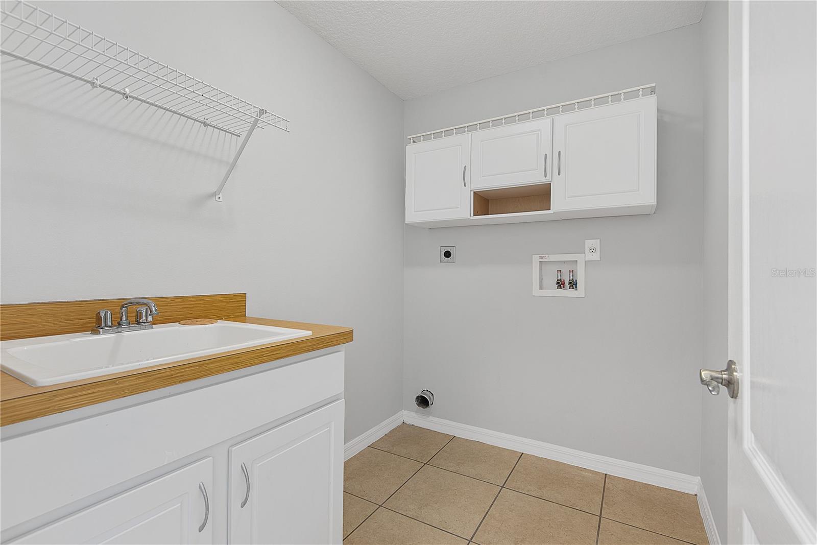 142 ERIC DR, PALM COAST, FL, 32164