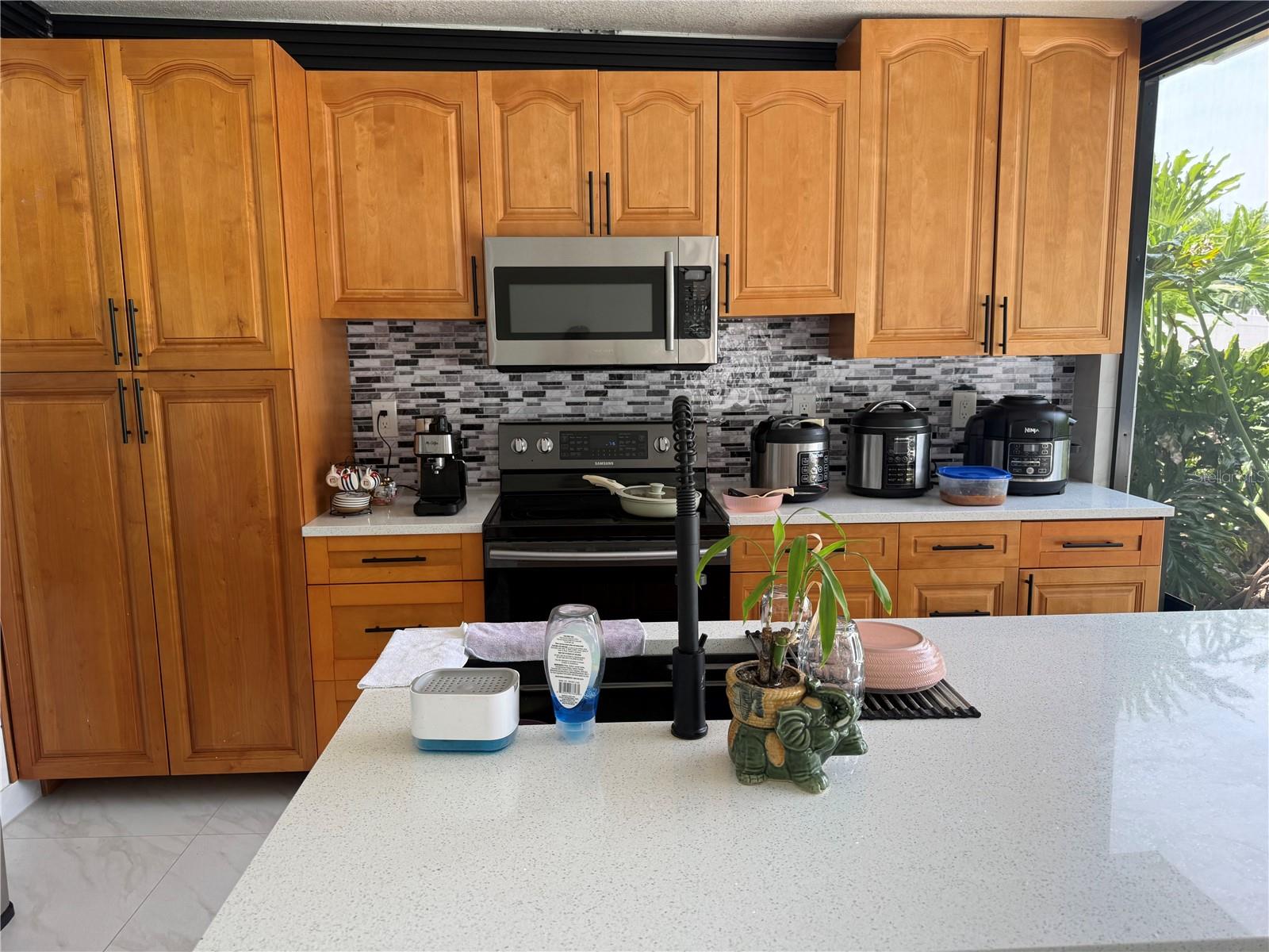 4313 HOLLOW HILL DR, TAMPA, FL, 33624