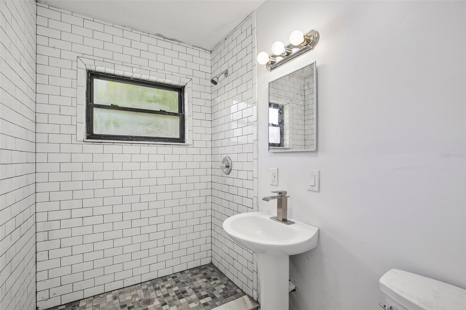 807 LUCILLE AVE, NOKOMIS, FL, 34275