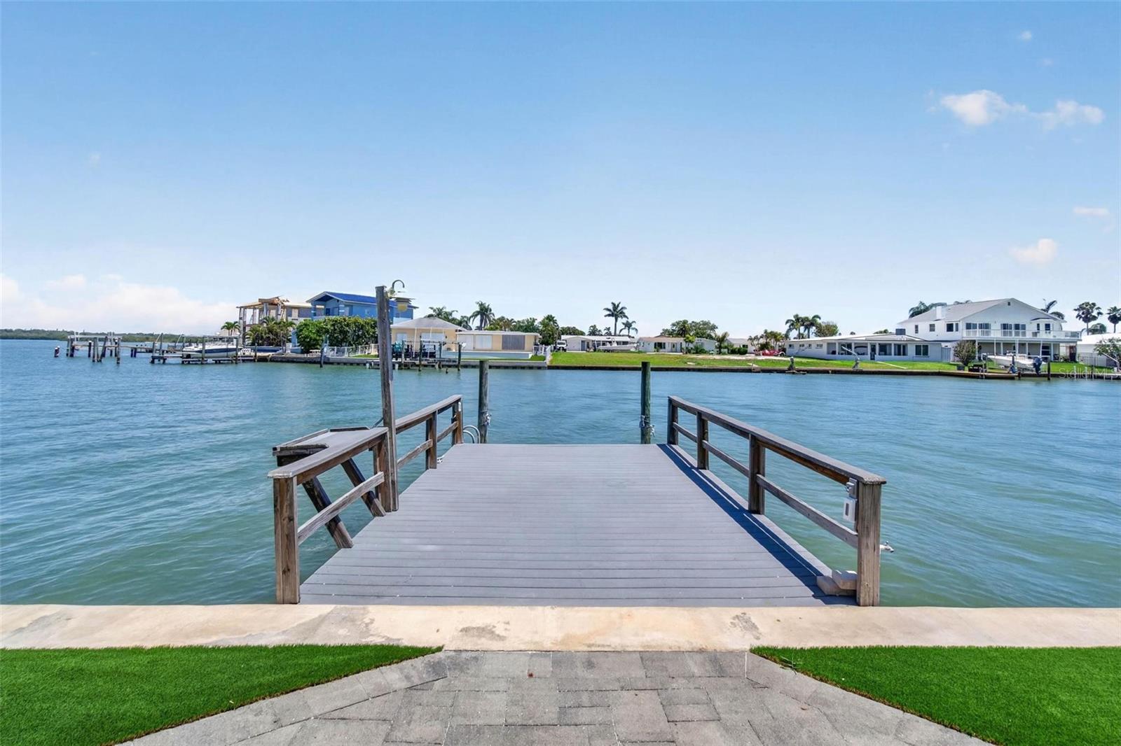 245 176TH TER E, REDINGTON SHORES, FL, 33708