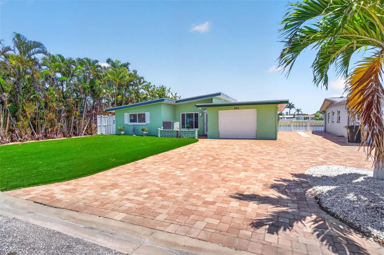 245 176TH TER E, REDINGTON SHORES, FL, 33708