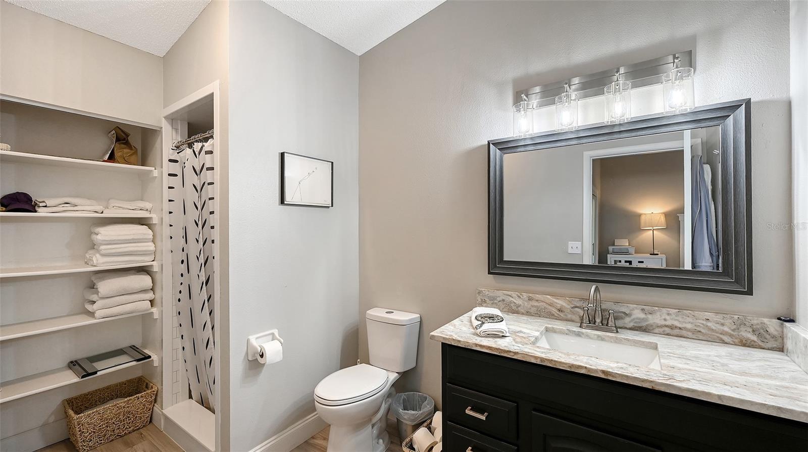 5649 WESTWIND LN, SARASOTA, FL, 34231