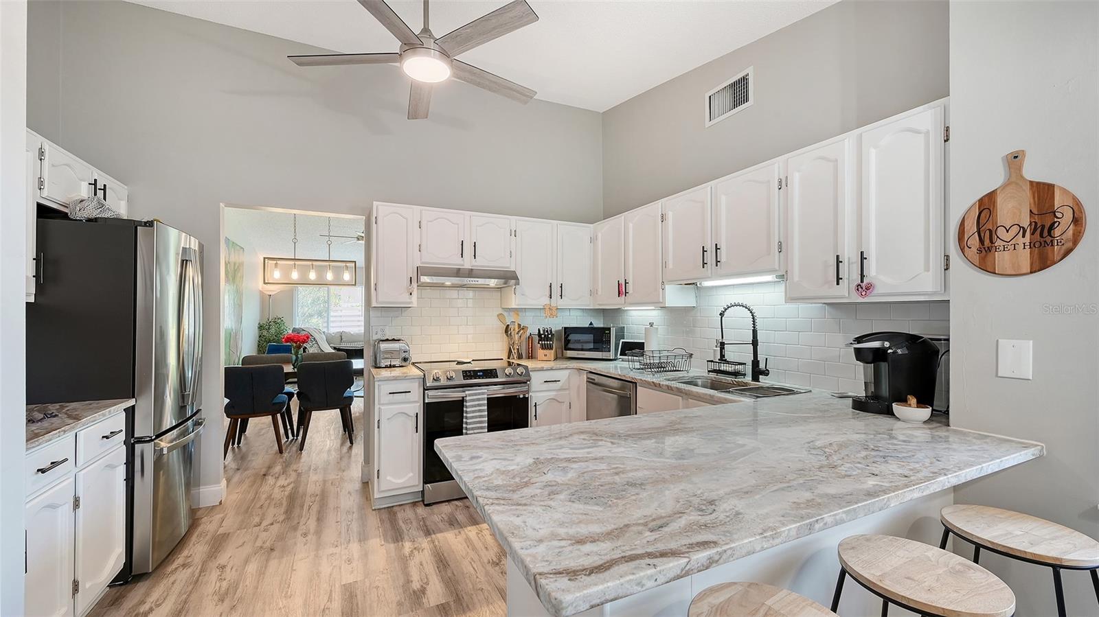 5649 WESTWIND LN, SARASOTA, FL, 34231